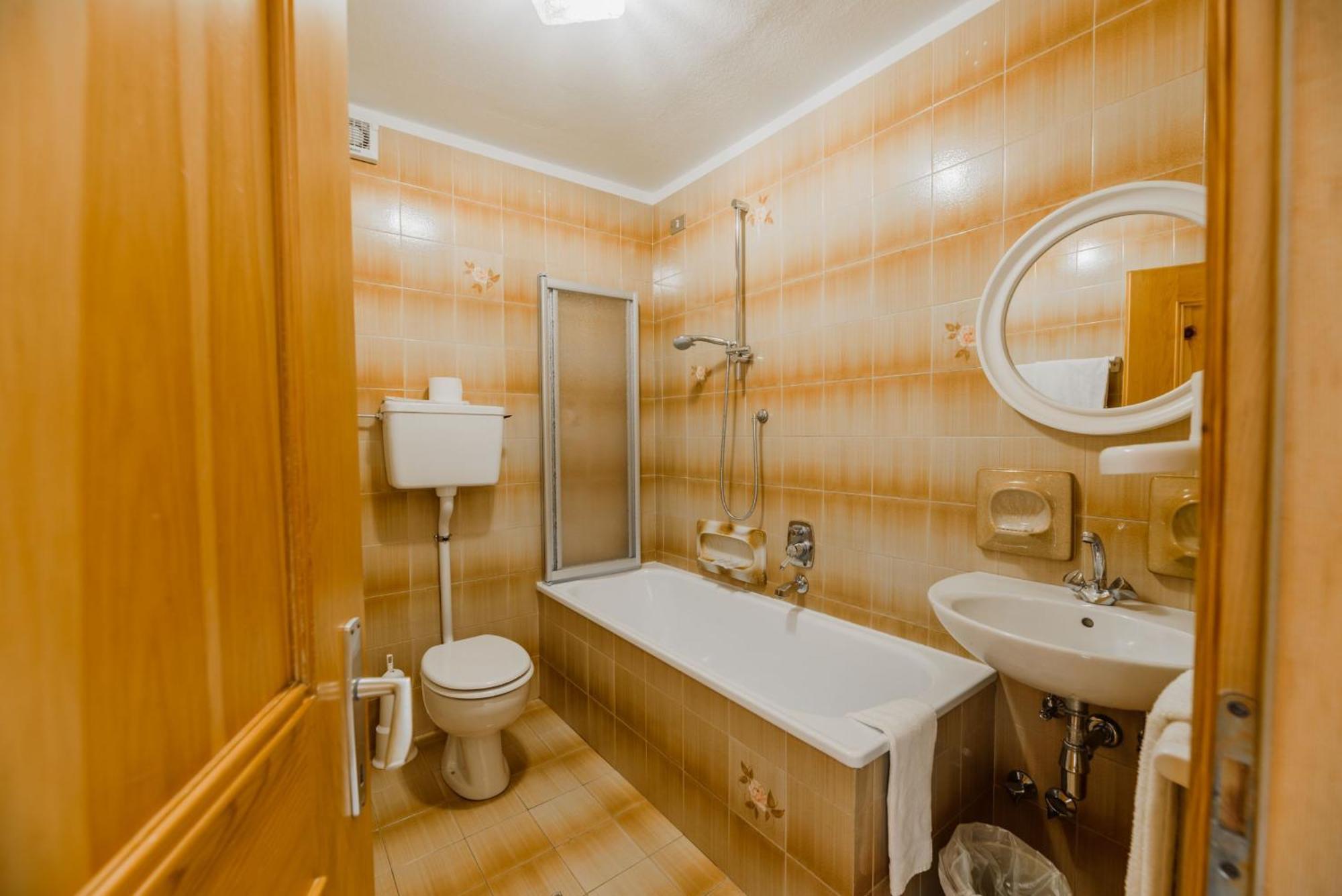 Hotel Garni Rosengarten Pera Εξωτερικό φωτογραφία
